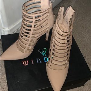 Cute nude heels